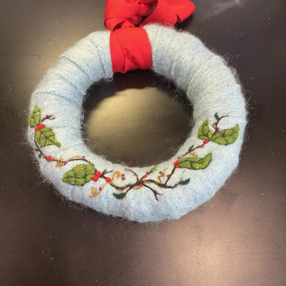 Felted‎ Wool Wreath Christmas Blue & Green White Holly 10
